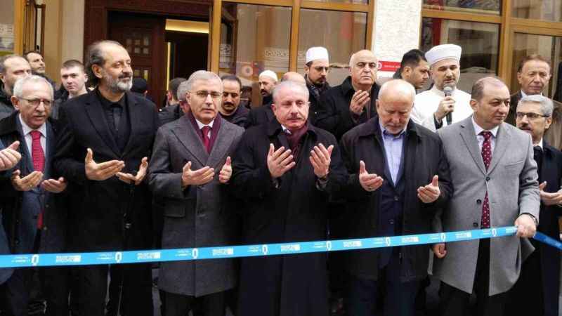 Üsküdar’da Gümüşsu Camii ibadete açıldı