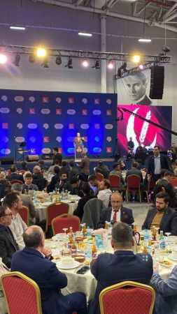 Yeniden Refah Partisi İstanbul’da iftar programı düzenledi