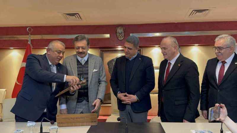 TOBB Başkanı Rifat Hisarcıklıoğlu: “Yol doğru, ekonomik program doğru” TOBB Başkanı Rifat Hisarcıklıoğlu: “Yol doğru, ekonomik program doğru”