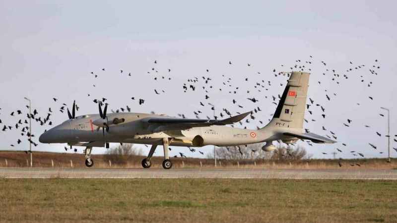 Bayraktar AKINCI’dan İHA-230 ile çifte atış