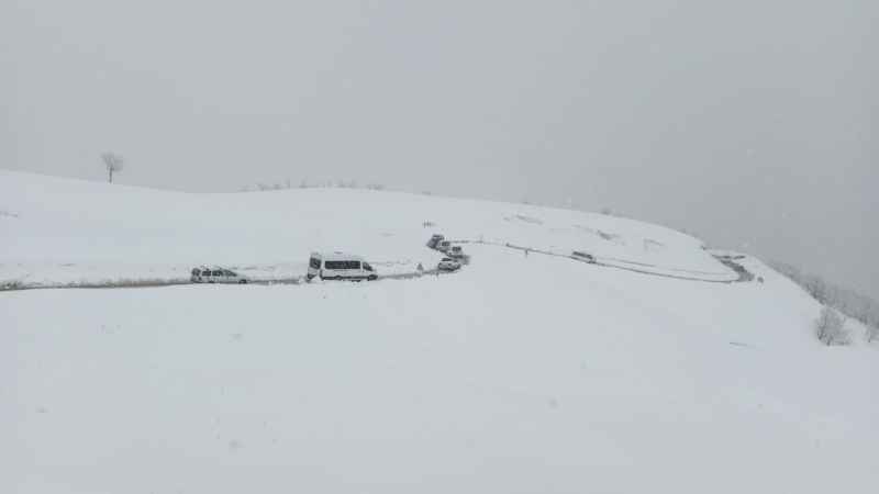 Muş’ta 85 kişi mahsur kaldı