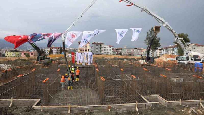 Bakan Özhaseki: Kuradan 76 bin konutumuzu Türkiye genelinde dağıtacağız