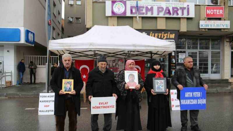 Acılı Anne Koçhan: “Onların çocukları üniversitelerde okuyor, bizimkiler de dağların başında”