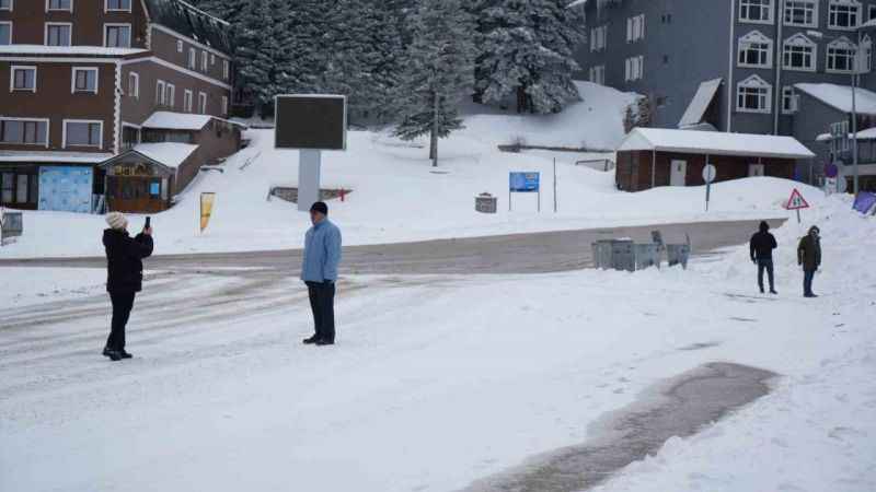 Uludağ’a Mart karı...40 yıl sonra yeniden kar gördü
