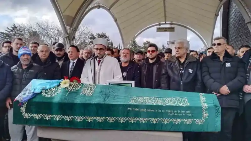 Yeşilçam oyuncusu Bahar Öztan son yolculuğuna uğurlandı