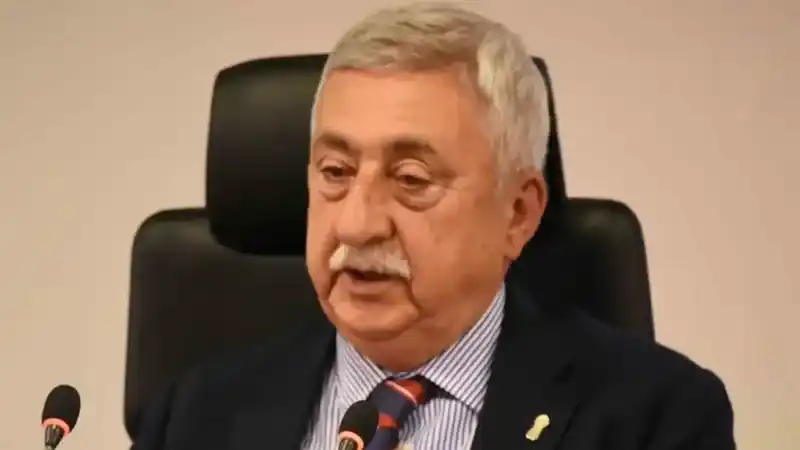 TESK Başkanı Palandöken: “Vatandaş sırf ucuz diye aldıkları ürünlerle sağlıklarının kötü etkilenmesine müsaade etmesin”