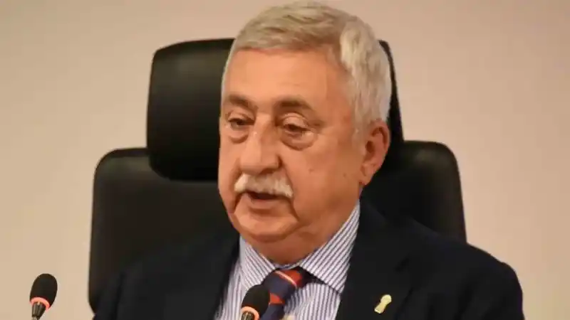 TESK Başkanı Palandöken: “Vatandaş sırf ucuz diye aldıkları ürünlerle sağlıklarının kötü etkilenmesine müsaade etmesin”