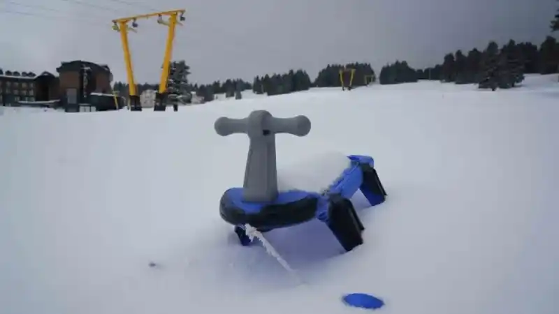 Uludağ’da kayak sezonu kapandı, pistler bomboş kaldı