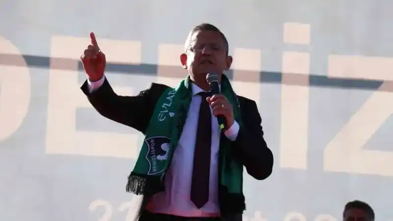 CHP lideri Özel: “Gülizar Başkanla ağladık, bağrımıza taş basıp İYİ Parti’ye oy verdik”