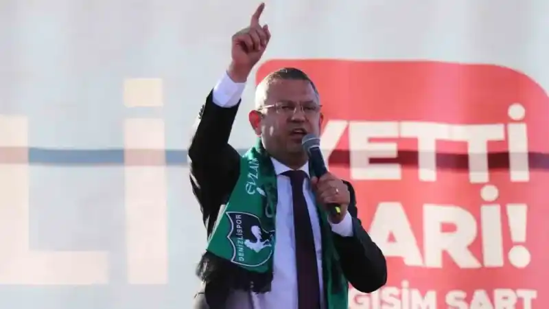CHP lideri Özel: “Gülizar Başkanla ağladık, bağrımıza taş basıp İYİ Parti’ye oy verdik”