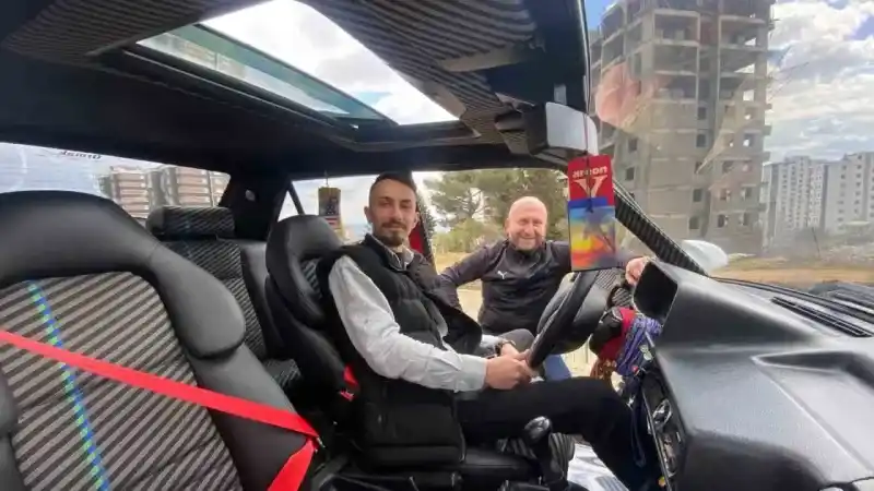 Dışı Tofaş, içi BMW otomobiline gözü gibi bakıyor