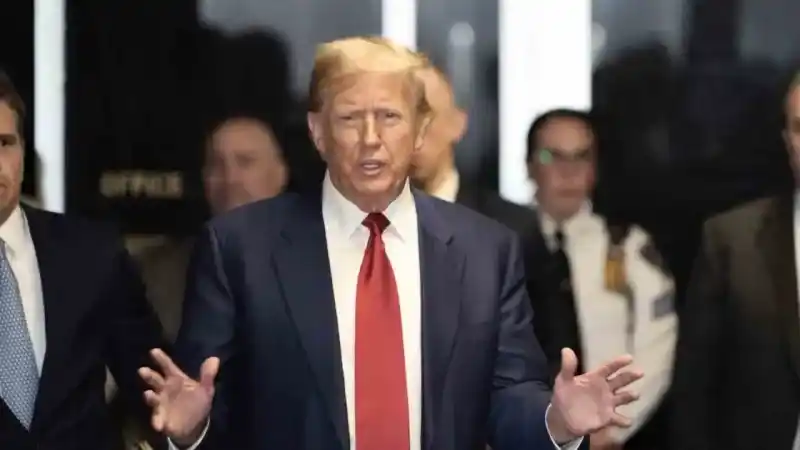 Trump’ın "sus payı" ödediği suçlamasıyla hakkında açılan ceza davası 15 Nisan’da başlayacak