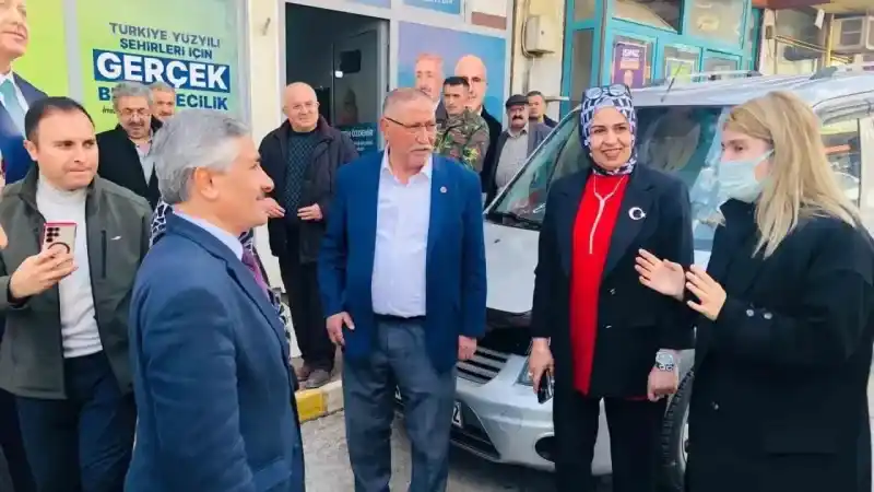 Malatya’da depremin izleri siliniyor