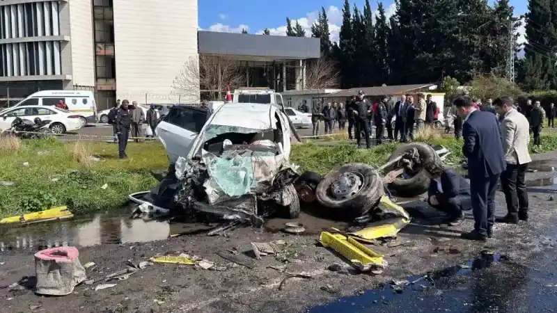 Hatay'da tır karşı şeride geçti: 6 kişi hayatını kaybetti