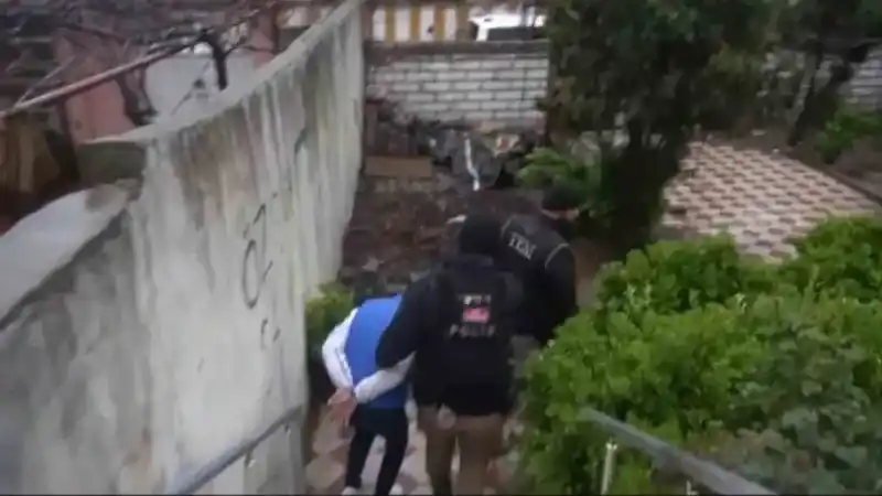 Batman’da sokağı savaş alanına çeviren terör yandaşları gözaltına alındı