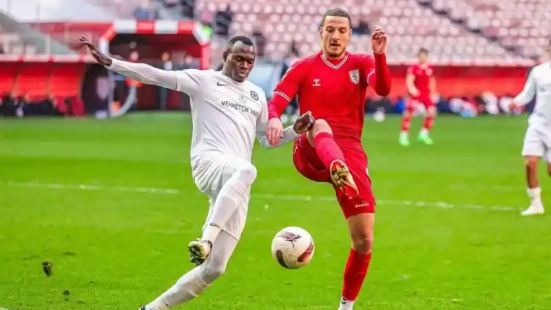 Hazırlık maçında Samsunspor, Çorum FK'yı farklı mağlup etti