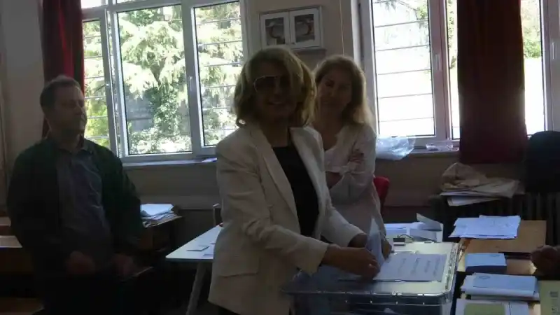 Eski Başbakan Tansu Çiller oyunu kullandı