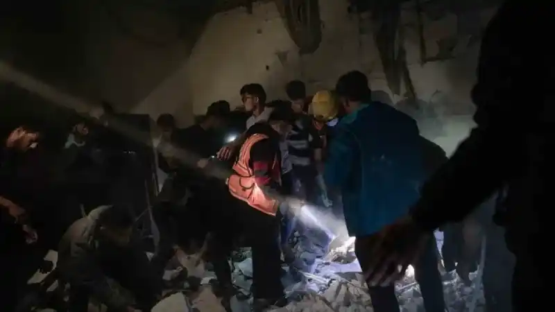 Gazze Şeridi’nde can kaybı 33 bini aştı