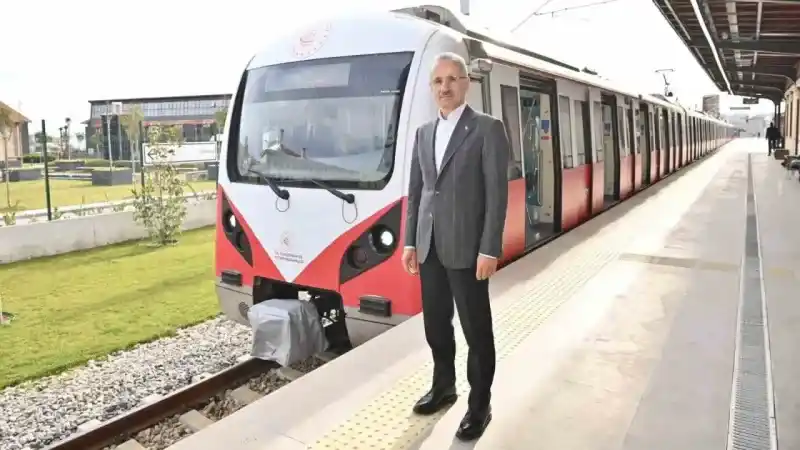 Bakan Uraloğlu: “Bosna Bulvarı-Bahçelievler-Kazım Karabekir Raylı Sistem Hattı’nı biz yapacağız”
