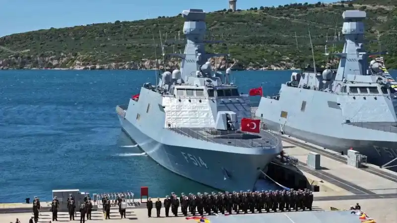 TCG Kınalıada Foça’dan Japonya seferine çıktı