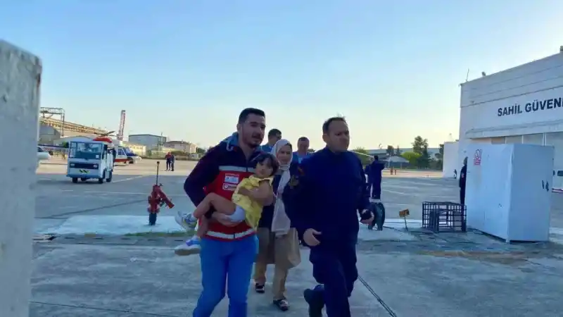 Antalya’daki teleferik kazasında 96 kişi tahliye edildi