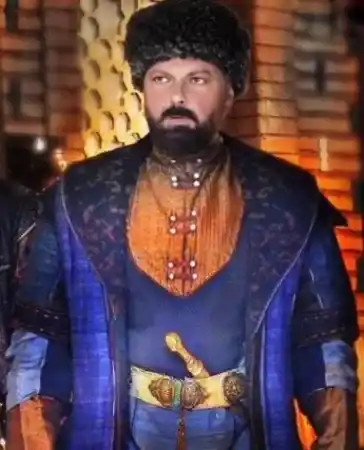 Şişli’de film gibi olay kamerada: Ünlü oyuncu “Rambo Berk” hırsızı yakalayıp bağladı