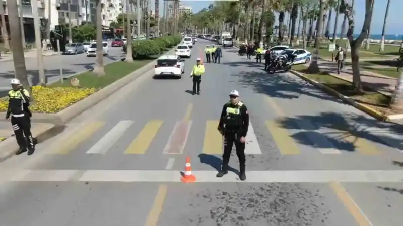 Bayram tatilinin 7 gününde trafik kazalarında 55 kişi hayatını kaybetti, 7 bin 331 vatandaş ise yaralandı