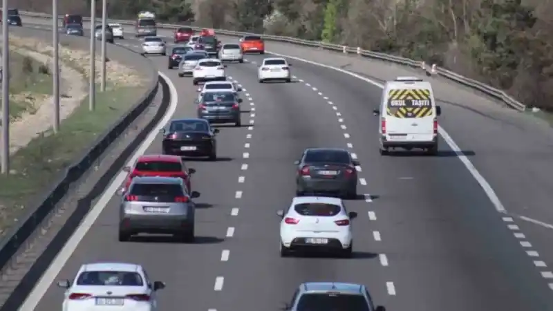 Tatilin son gününde TEM’in Bolu geçişinde trafik akıcı