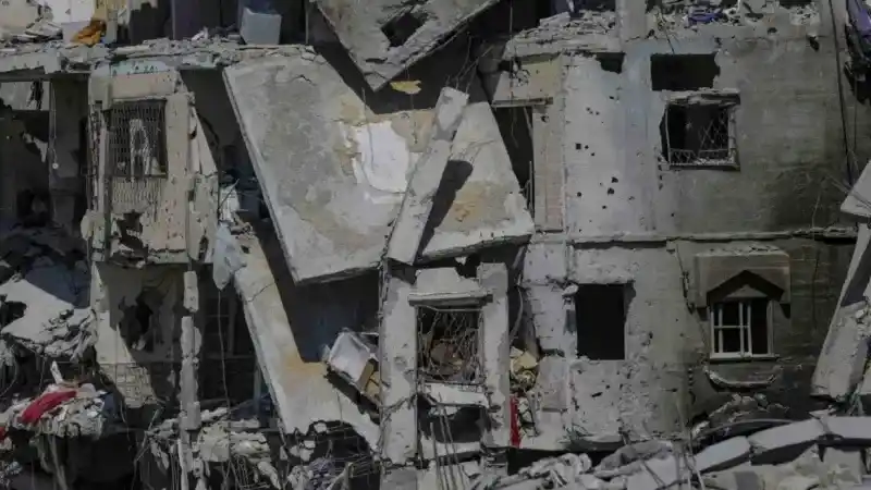 Gazze Şeridi’nde can kaybı 33 bin 729’a yükseldi