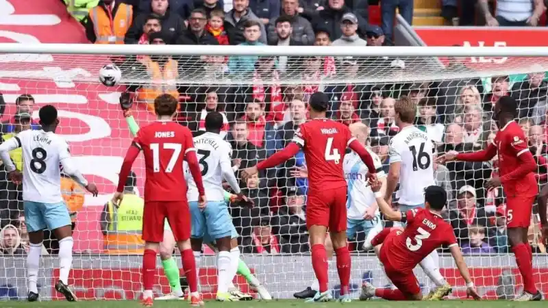 Liverpool’dan zirve yarışında beklenmedik kayıp