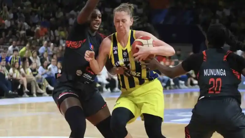 Fenerbahçe FIBA Kadınlar Euroleague'de üst üste ikinci kez Avrupa’nın en büyüğü