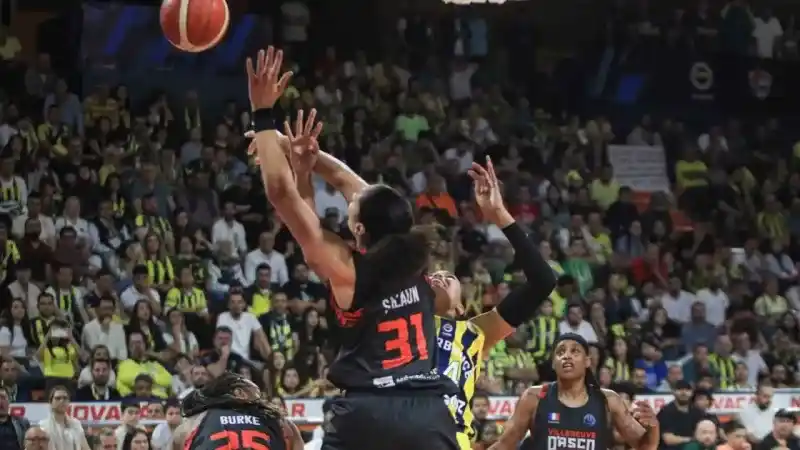 Fenerbahçe FIBA Kadınlar Euroleague'de üst üste ikinci kez Avrupa’nın en büyüğü