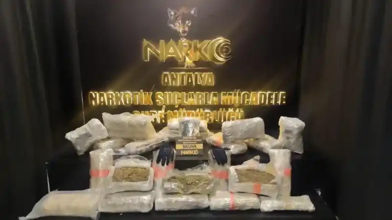 Bakan Yerlikaya: “41 ilde uyuşturucuya karşı düzenlenen ‘Narkoçelik-12’ operasyonunda 268 kişi yakalandı”