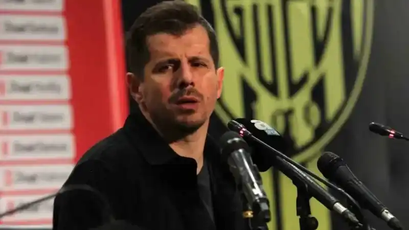 Emre Belözoğlu: “Sosyal medya lağım çukuru”