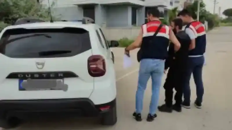 İzmir’de eş zamanlı DEAŞ operasyonu: 11 gözaltı