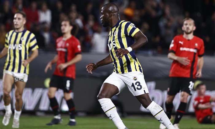 Fenerbahçe 2-0 geriye düştüğü Rennes ile berabere kaldı: 2-2