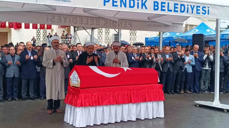Adıyaman’da şehit olan Komiser Gökhan Özer son yolculuğuna uğurlandı Adıyaman’da şehit olan Komiser Gökhan Özer son yolculuğuna uğurlandı