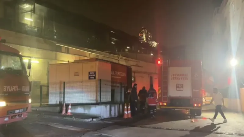 İstanbul’da AVM’de yangın