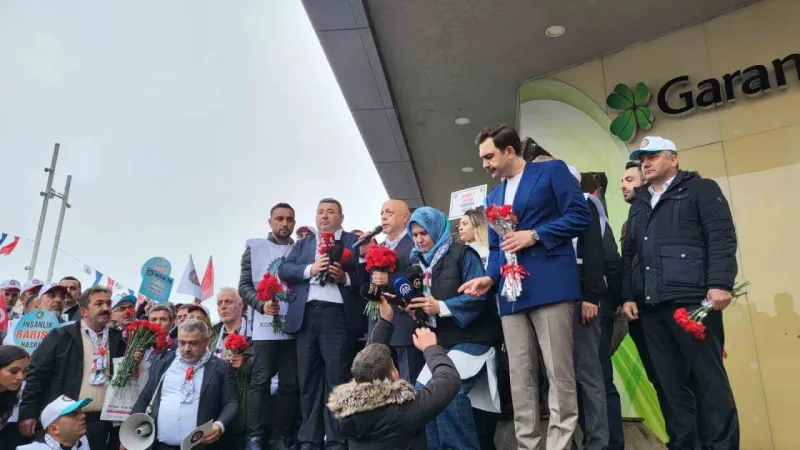 HAK-İŞ Taksim’de