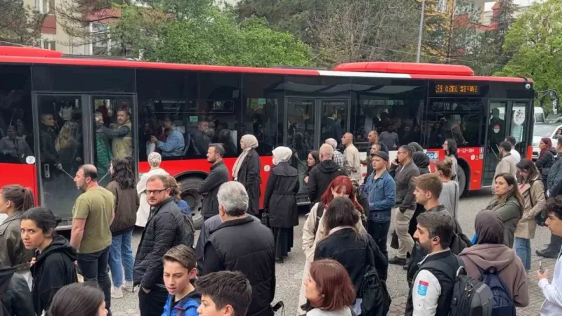 Ankara’da sağanak nedeniyle bazı metro istasyonları hizmet dışı kaldı
