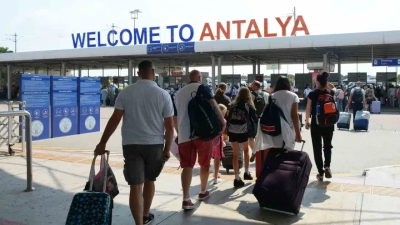Antalya’dan yeni turist rekoru