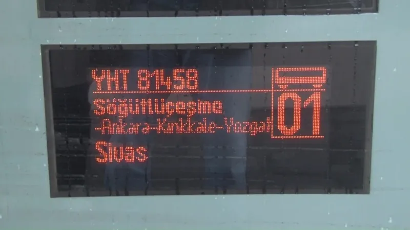 İstanbul - Sivas YHT ilk seferini yaptı