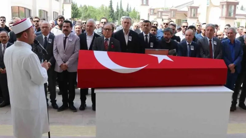 Eski Devlet Bakanı Kocabatmaz törenle son yolculuğuna uğurlandı