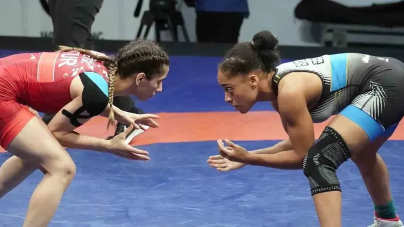 Güreşte Dünya Olimpiyat Elemeleri, İstanbul’da devam ediyor