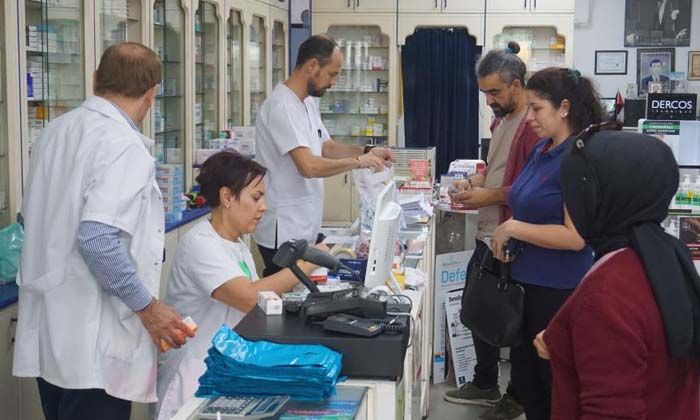 Grip aşısı eczanelerdeki yerini aldı