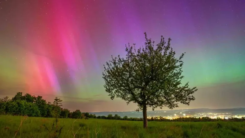 Güneş patlaması sonucu Almanya’da Kuzey Işıkları görüldü