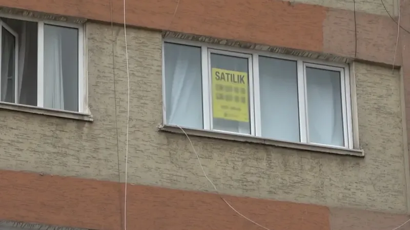 Para faize gidiyor emlak satışları düştü
