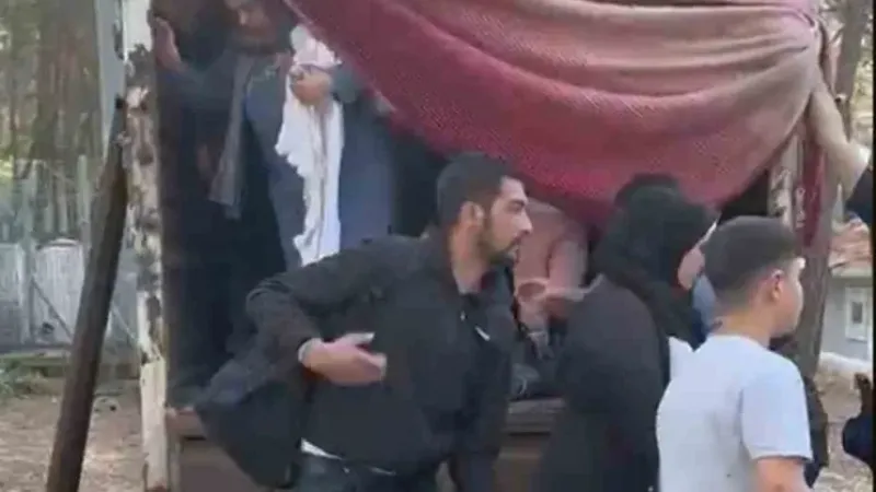 Göçmen kaçakçıları tutuklandı