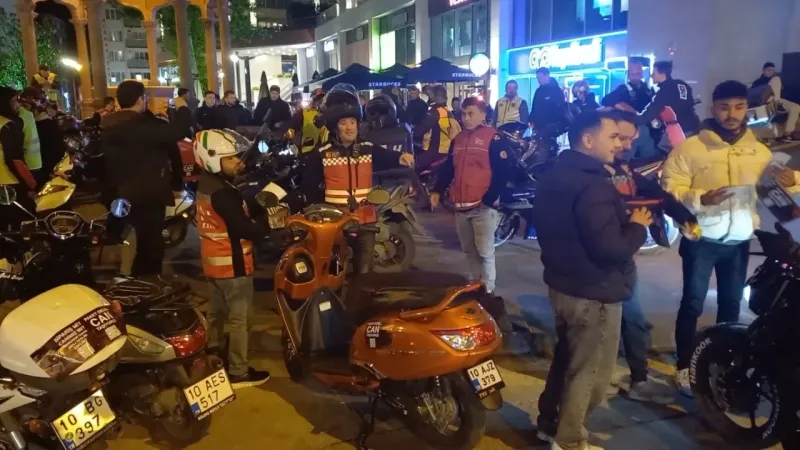 Kuryeler ’Ata Emre’ için kornalarını çaldı