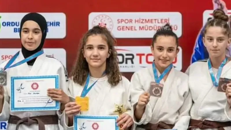 Ecrin Benlioğlu, Yıldızlar Avrupa Kupası’nda yarışmaya hak kazandı